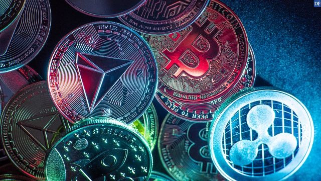 Crypto News: Memecoins Flash Green as Bitcoin Stalls (Chart)